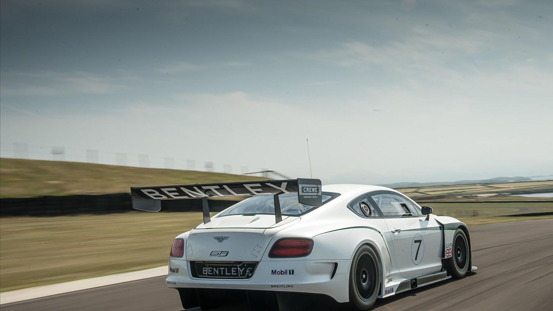 九游网页版入口-球队季中技术分析报告公开，战术亮点被专业媒体剖析，季后赛技术统计