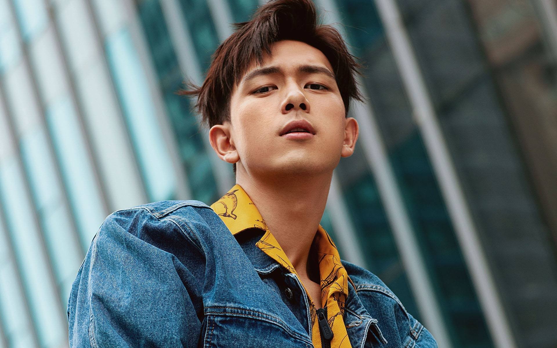 九游app下载中心-詹姆斯封盖对手引爆主场欢呼，詹姆斯封盖库里图片